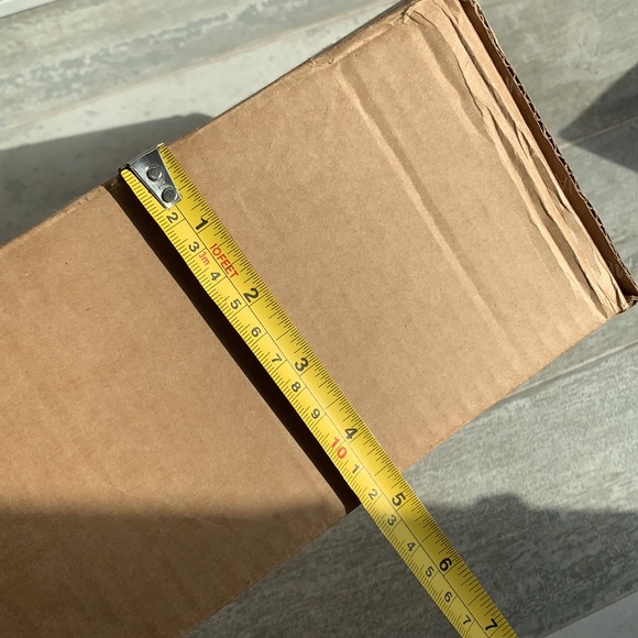 Nadine MERABI Logo Primted Packaging Cardboard Box - Picture 7 of 9